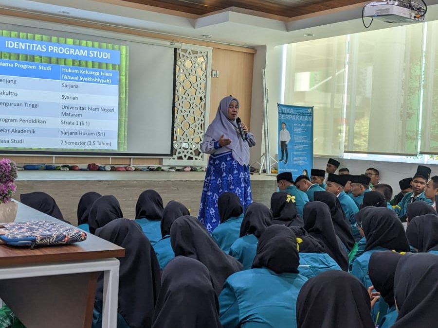 SOSIALISASI VISI MISI HUKUM KELUARGA ISLAM PADA SAAT PBAK UINMA 2023