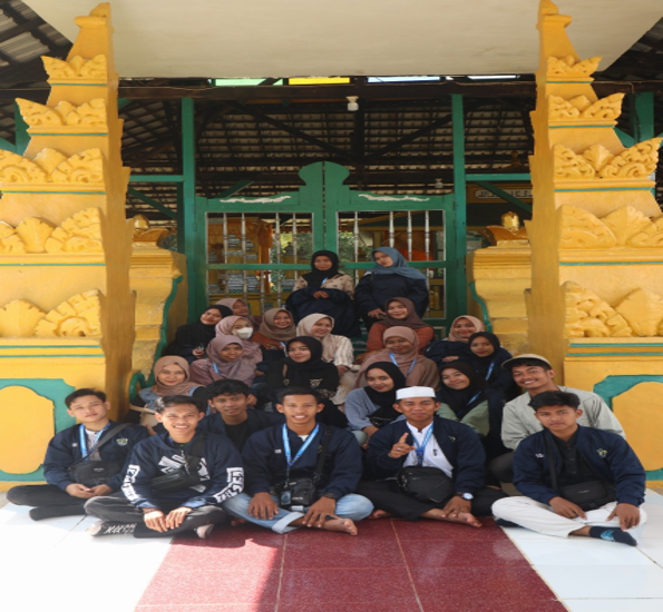 MAHASISWA KKL IAIN PONTIANAK DAN KKP UIN MATARAM BERKUNJUNG KE 3 TEMPAT BERSEJARAH