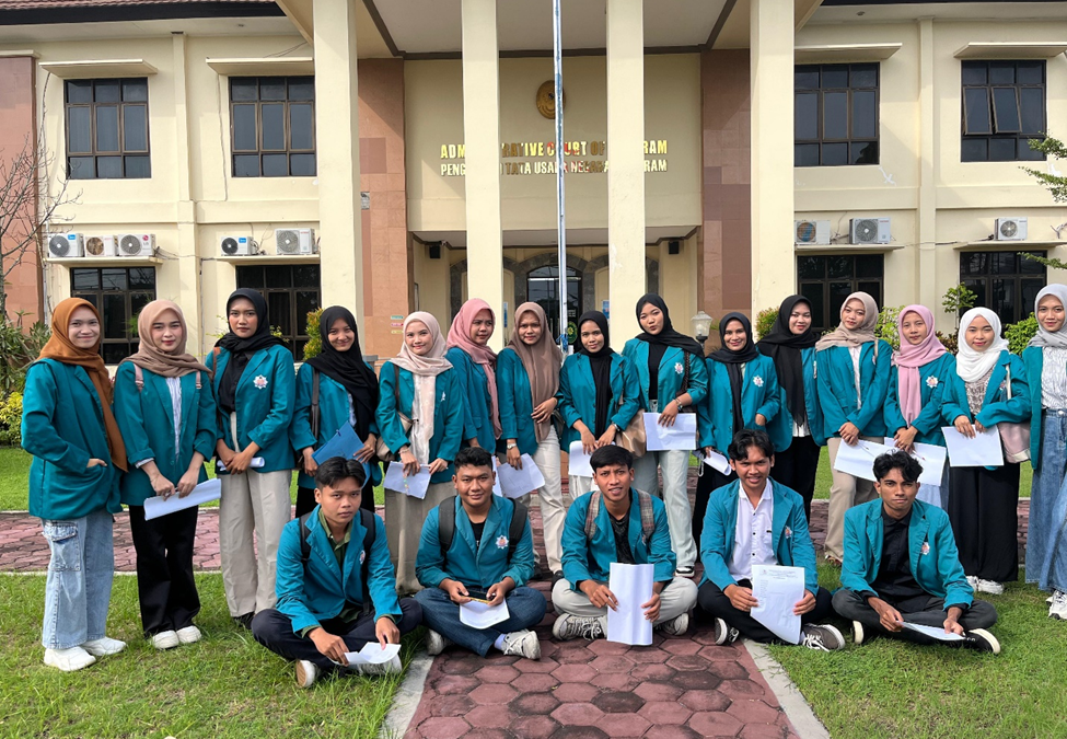 Mahasiswa Prodi Hukum Ekonomi Syariah Mengikuti Sidang Perkara Tata Usaha Negara (TUN) di Pengadilan Tata Usaha Negara Mataram