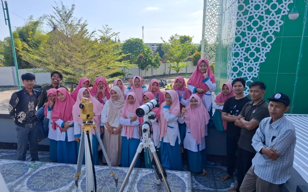 Kunjungan Edukasi Santri English Park Uswatun Hasanah ke Observatorium UIN Mataram