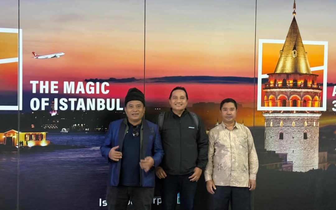 Dekan Fakultas Syariah UIN Mataram Tampil di Forum Akademik Internasional Turki